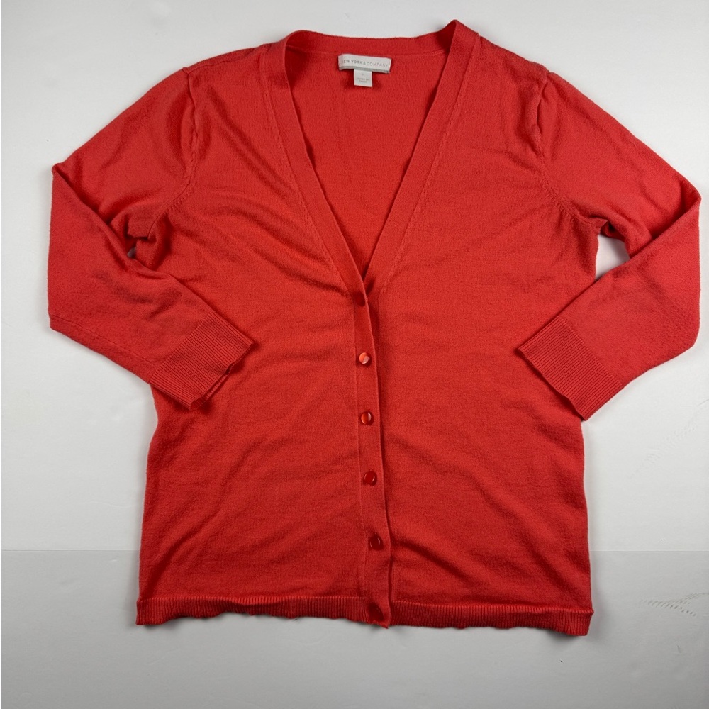 New York & Company Coral/pink V-neck button up Cardigan Sweater size small